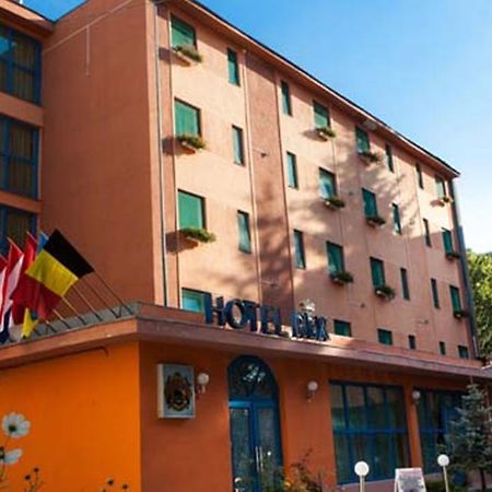 Hotel Rex سيفِسوارا المظهر الخارجي الصورة