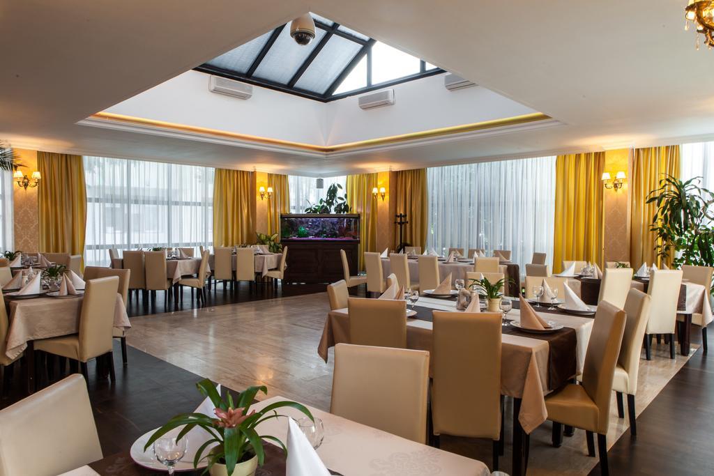 Hotel Rex سيفِسوارا الغرفة الصورة